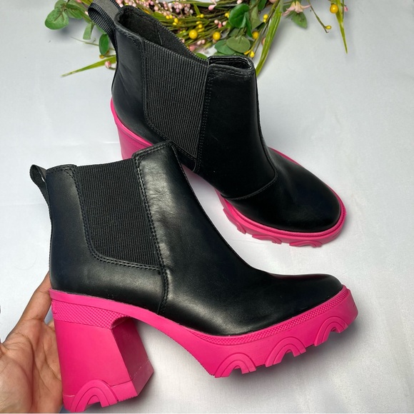 Sorel Brex Waterproof High-Heel Chelsea Boots Black Cactus Pink Size 7.5 - Picture 2 of 16